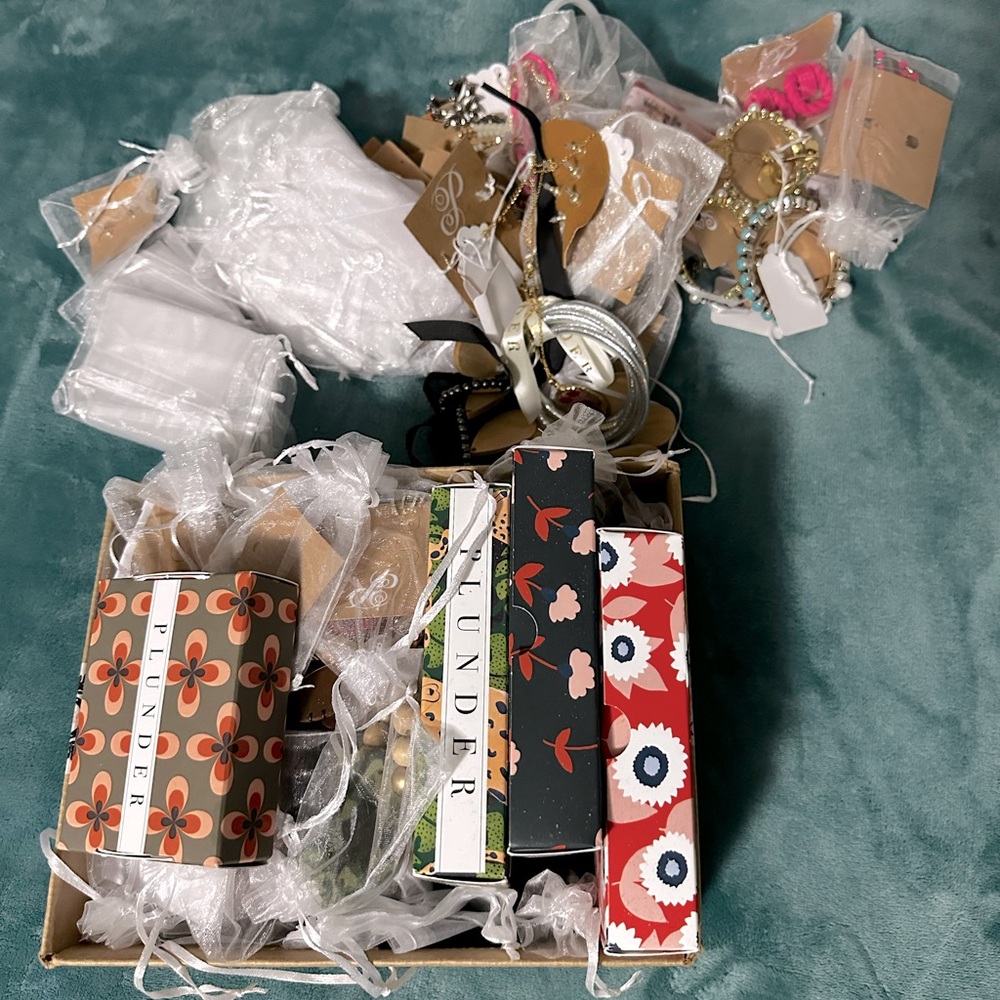 PLUNDER JEWELRY - BRAND NEW MYSTERY BAG